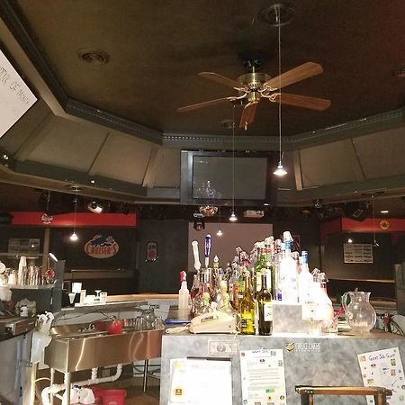 Norwood Inn Hudson Экстерьер фото