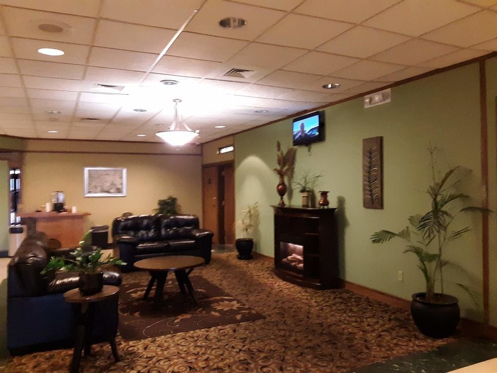 Norwood Inn Hudson Экстерьер фото