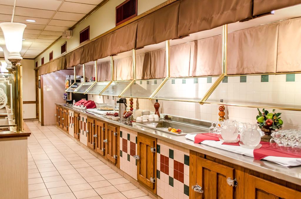 Norwood Inn Hudson Экстерьер фото